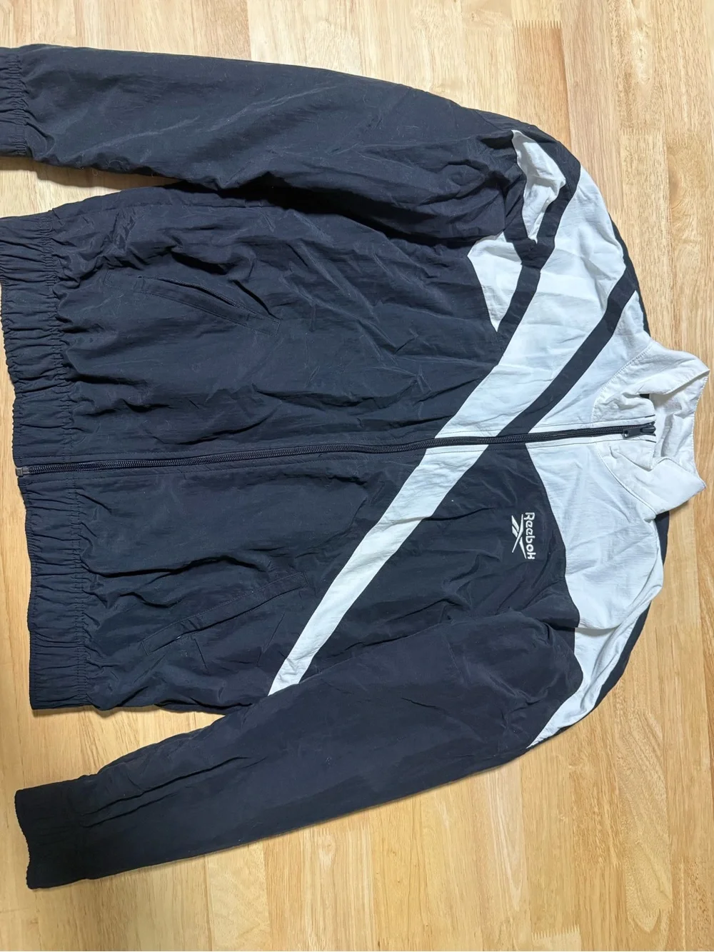 Reebok Vintage Windbreaker Jacket Men’s Small Black White Full Zip